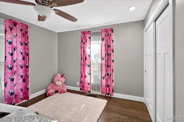 $950,000 | 8021 Bennett Avenue, Richmond Heights, MO 63117