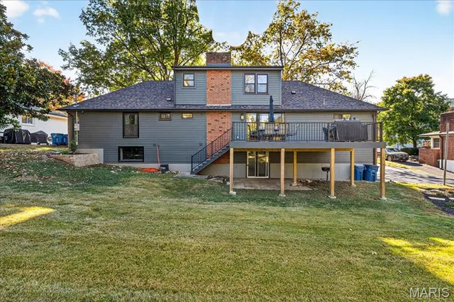 $950,000 | 8021 Bennett Avenue, Richmond Heights, MO 63117