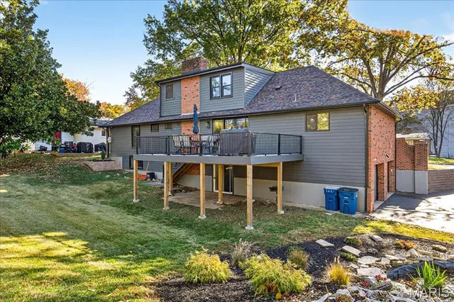 $950,000 | 8021 Bennett Avenue, Richmond Heights, MO 63117