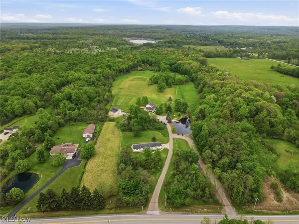 $1,200,000 | 16159-16167 Gar Highway, Montville, OH 44064