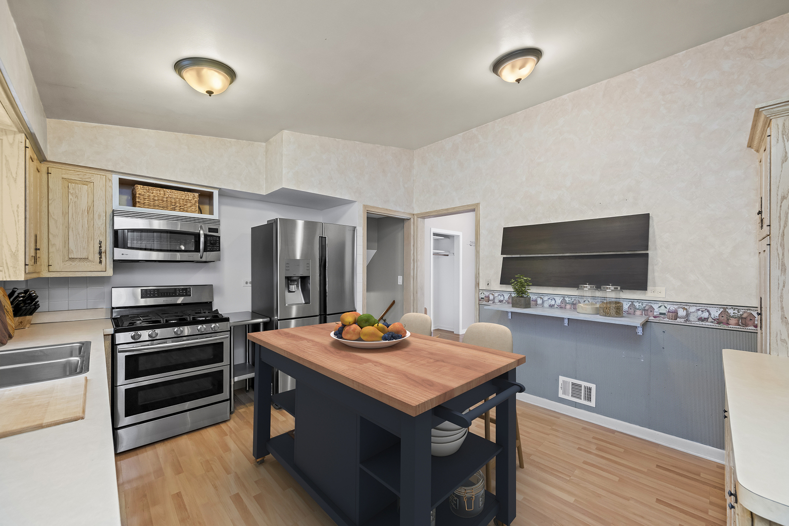 324 Warren Road Glenview, IL 60025 - Photo 8 of 26 Gallery Image 8