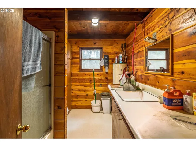 $395,000 | 40440 Big Fall Creek Road, Lowell, OR 97452