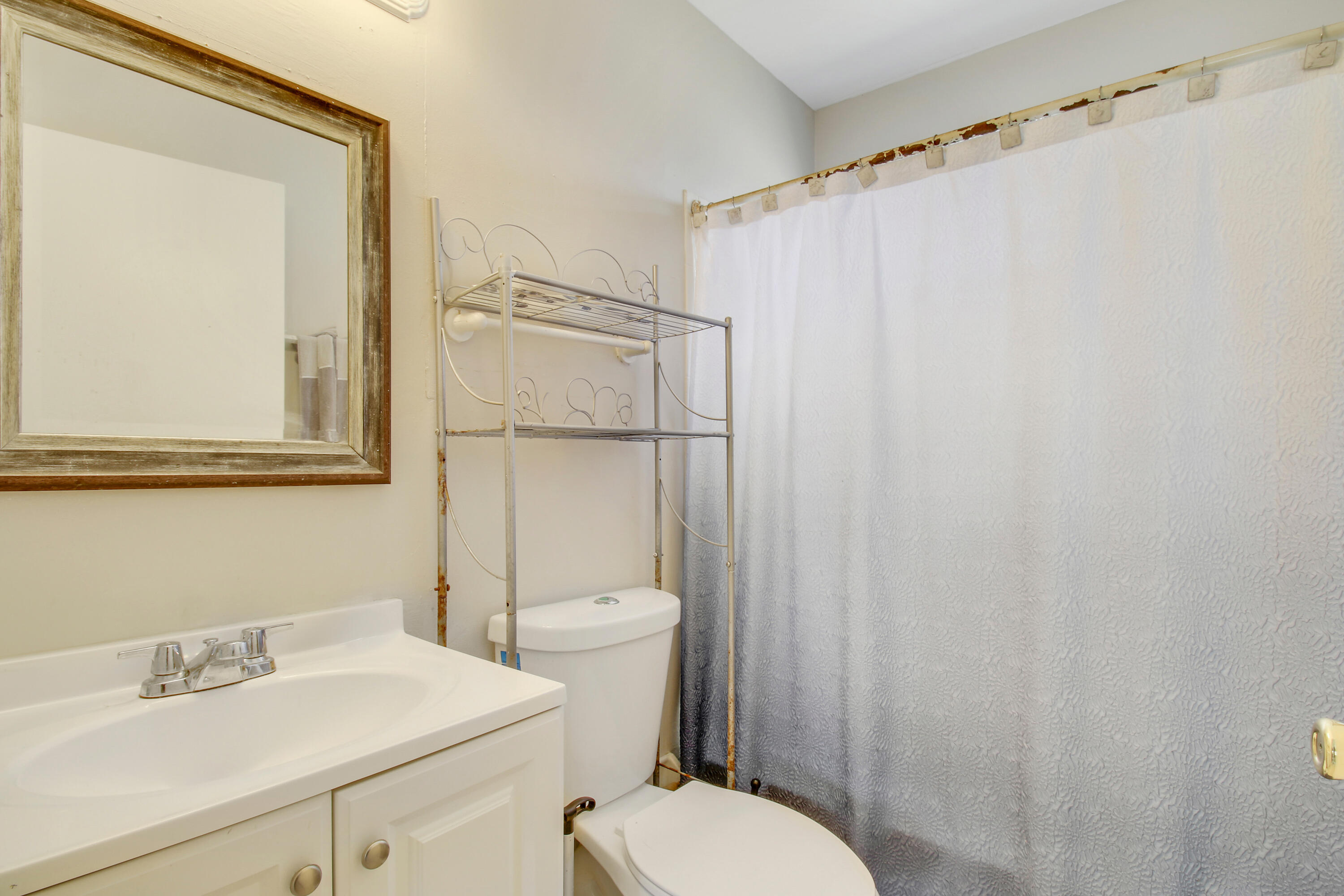 1325 West 32nd Street Riviera Beach, FL 33404 - Photo 4 of 8 House-16