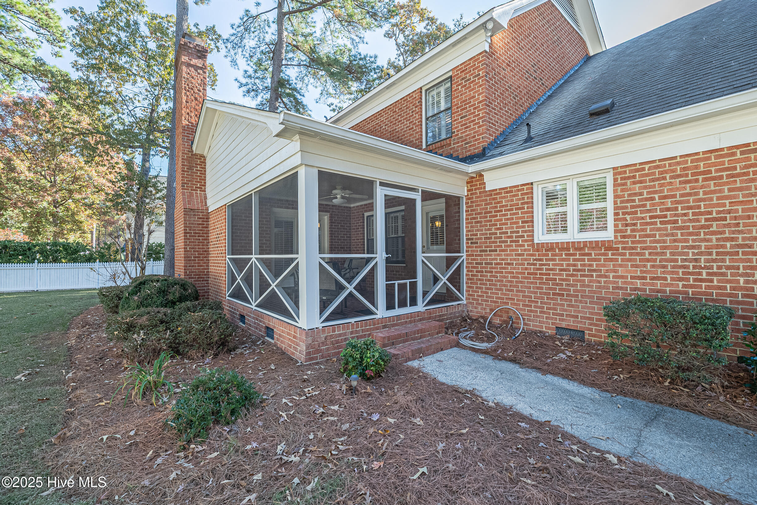 3502 Wallingford Road Greenville, NC 27858 - Photo 16 of 67 20