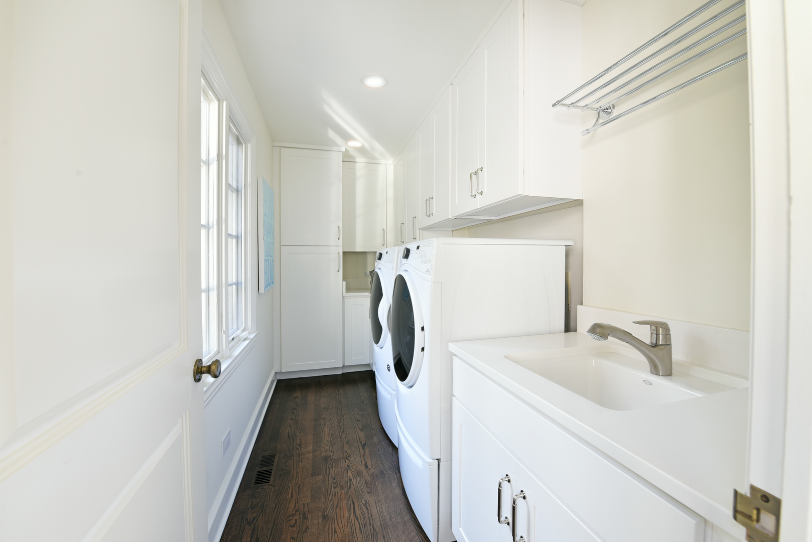 851 Sheridan Road Winnetka, IL 60093 - Photo 37 of 66 a bathroom with a sink and mirror