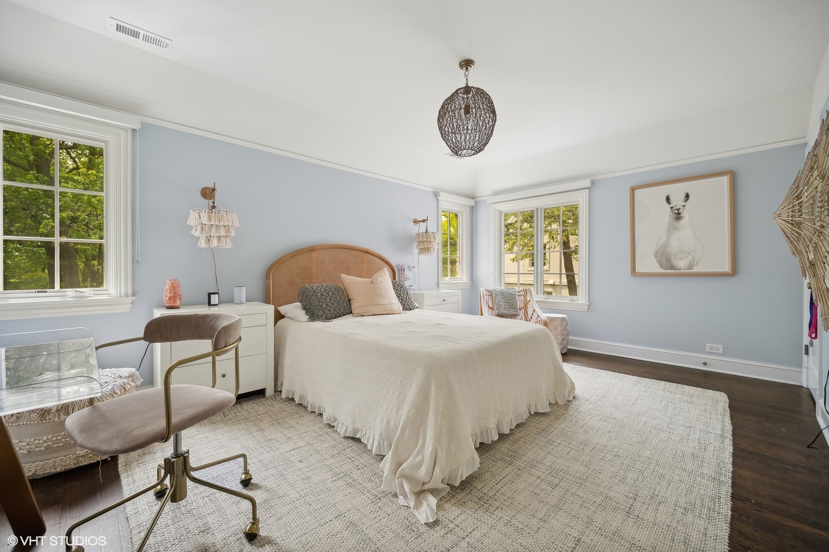 851 Sheridan Road Winnetka, IL 60093 - Photo 46 of 66 a bedroom with a bed and a large window