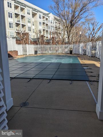 $540,000 | 1641 International Drive, Unit 316, McLean, VA 22102