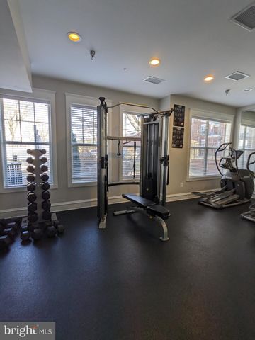 $540,000 | 1641 International Drive, Unit 316, McLean, VA 22102