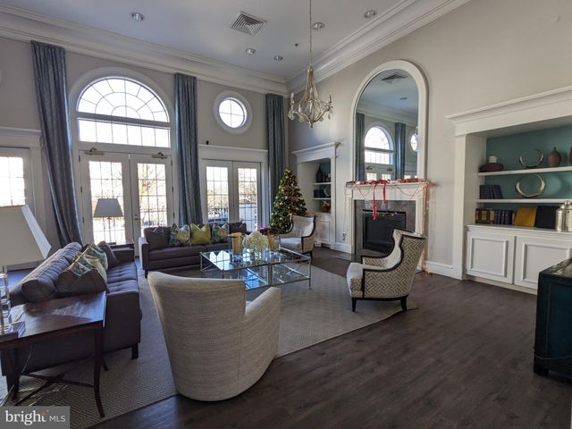 $540,000 | 1641 International Drive, Unit 316, McLean, VA 22102