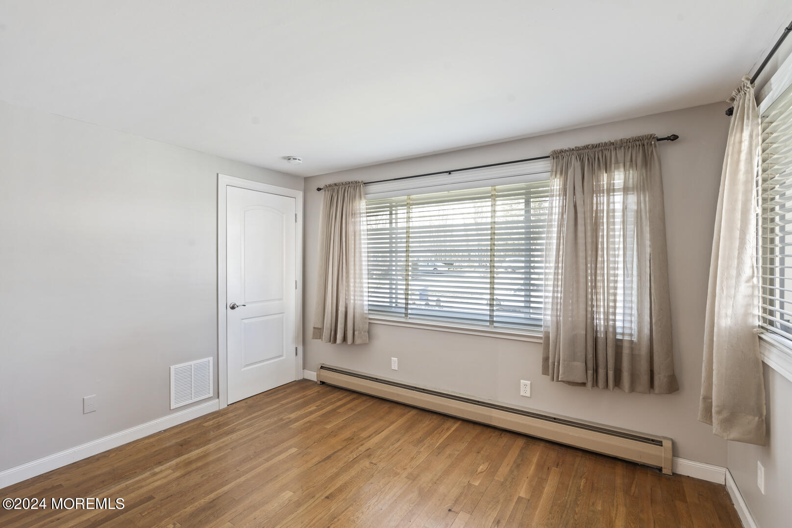 27 Cardinal Street, Unit B Manchester Township, NJ 08759 - Photo 5 of 19 DSC08694