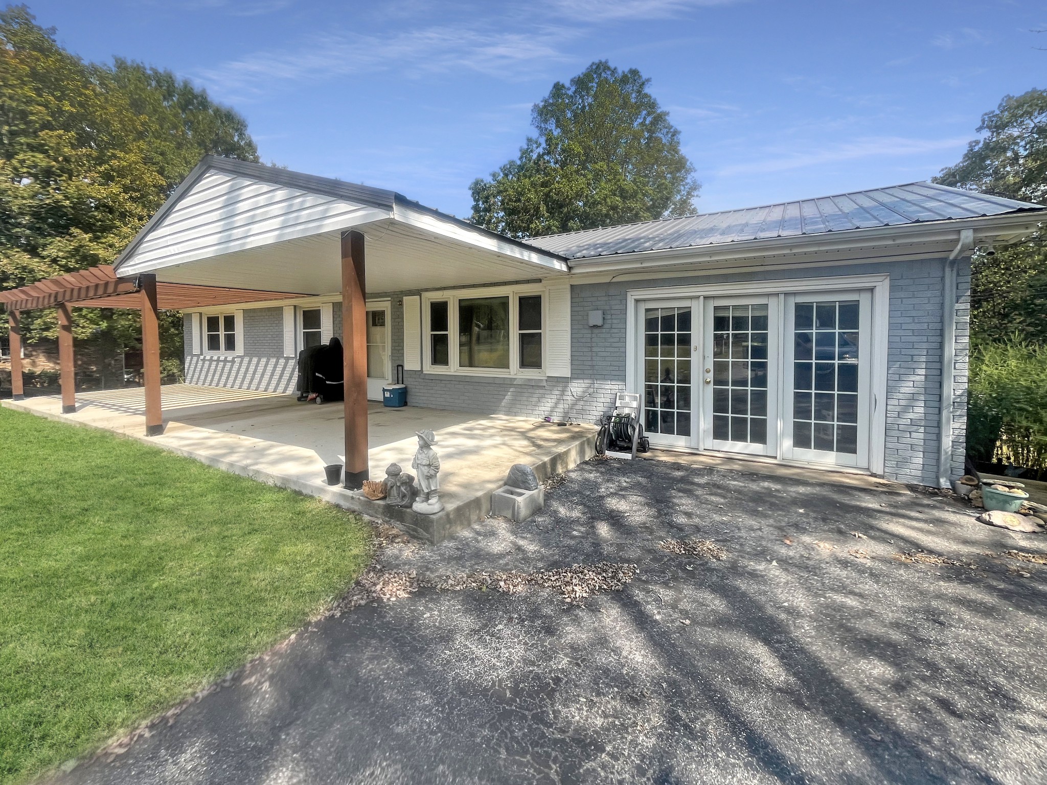 110 Peachtree Street Tennessee Ridge, TN 37178 - Photo 1 of 16