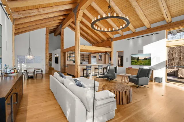 $7,995,000 | 13511 Highway 75, Blaine County, ID 83340