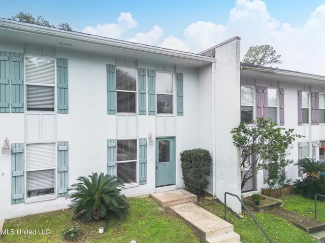 $120,000 | 3230 Cumberland Road, Unit 7, Ocean Springs, MS 39564