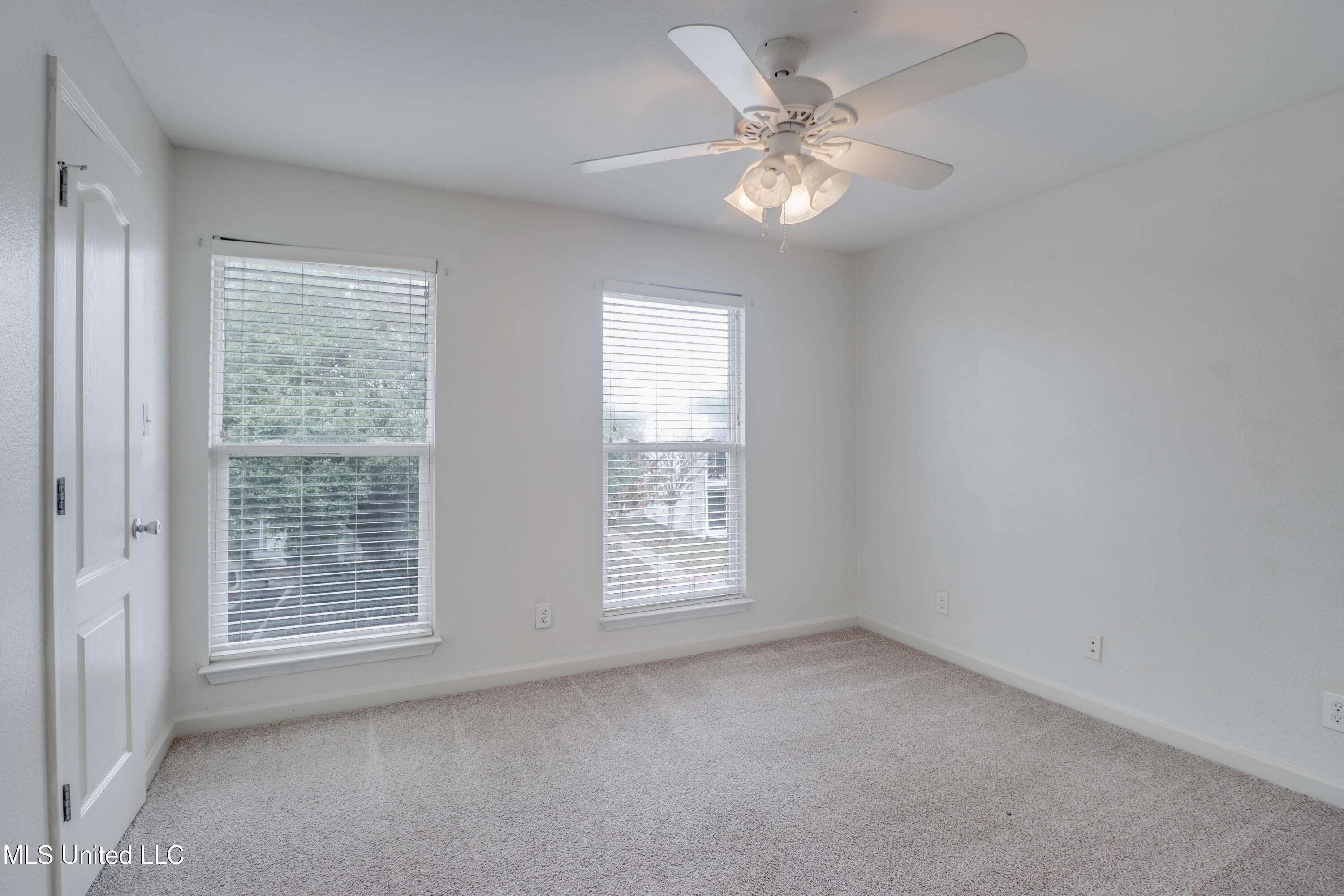 3230 Cumberland Road, Unit 7 Ocean Springs, MS 39564 - Photo 12 of 20 IMG_1745