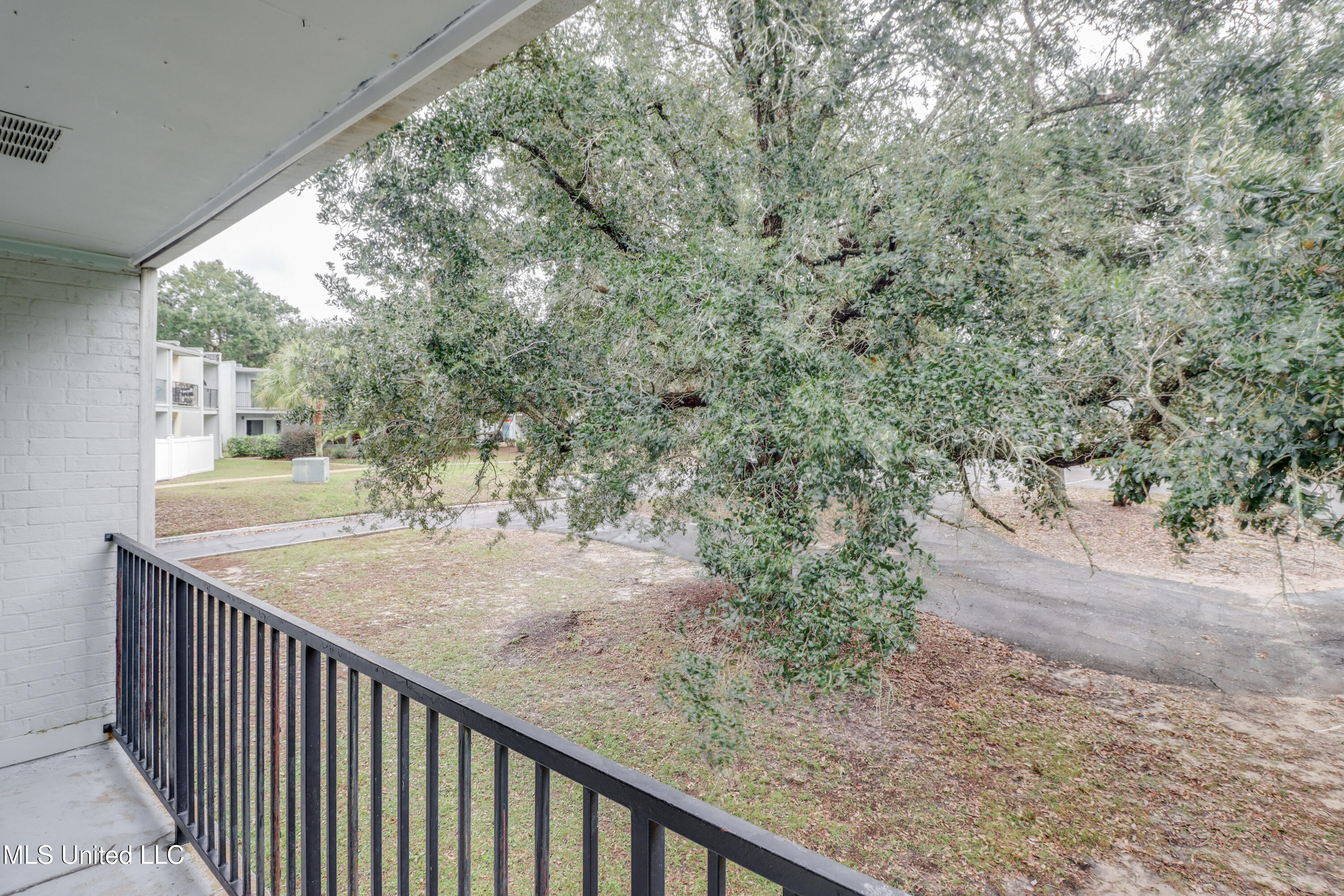 3230 Cumberland Road, Unit 7 Ocean Springs, MS 39564 - Photo 16 of 20 IMG_1757