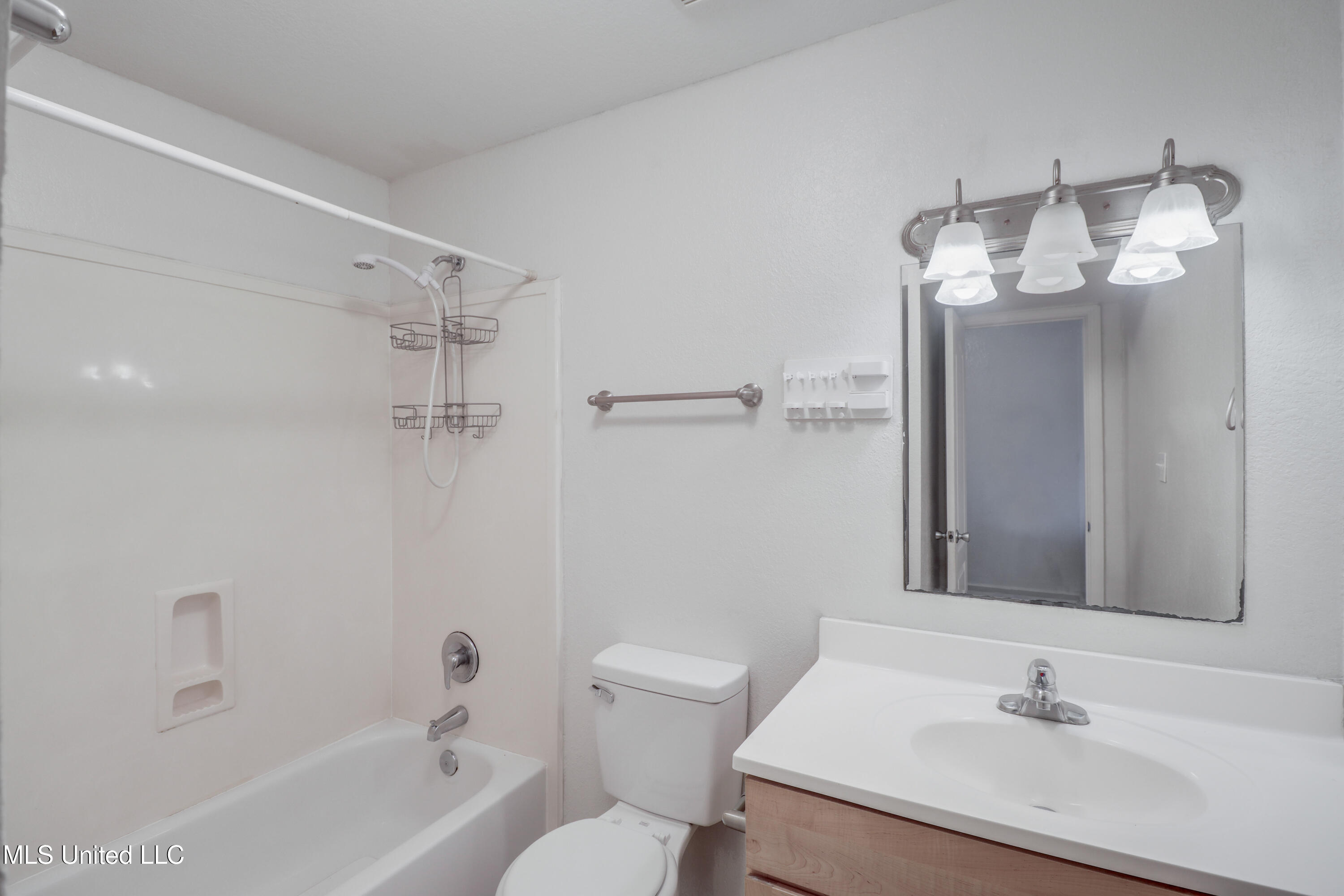 3230 Cumberland Road, Unit 7 Ocean Springs, MS 39564 - Photo 17 of 20 IMG_1742