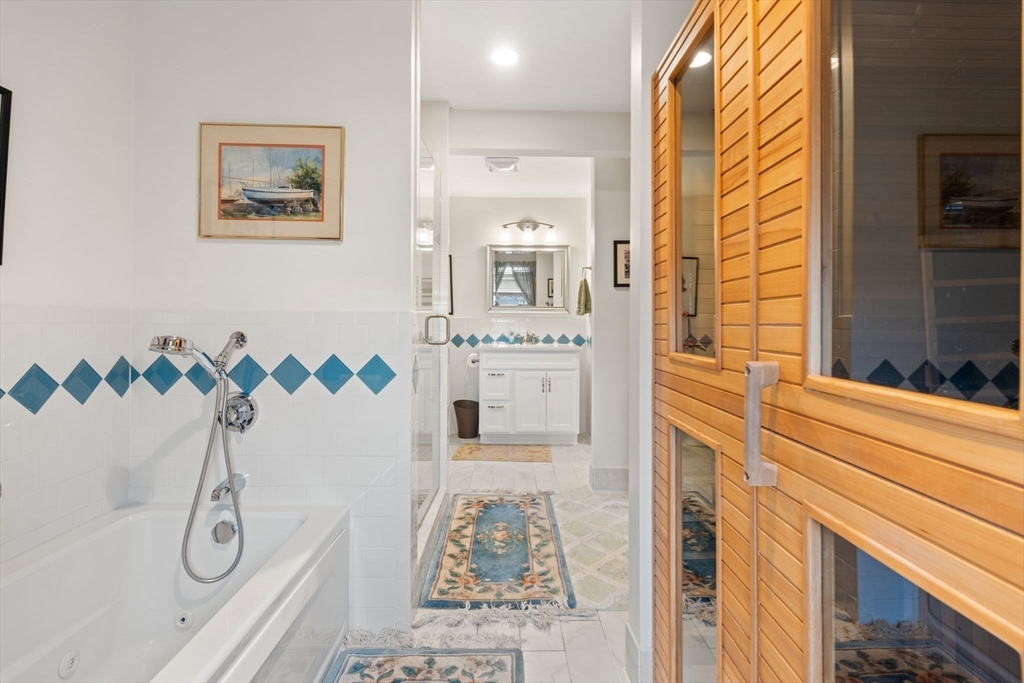 92 Marion Road Scituate, MA 02066 - Photo 12 of 22