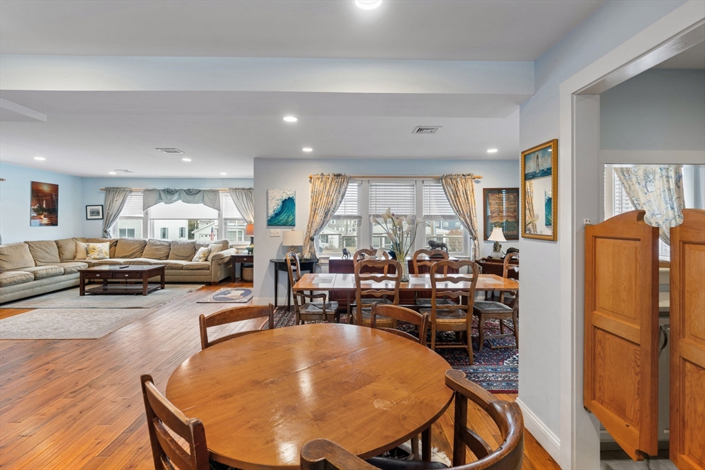 92 Marion Road Scituate, MA 02066 - Photo 4 of 22