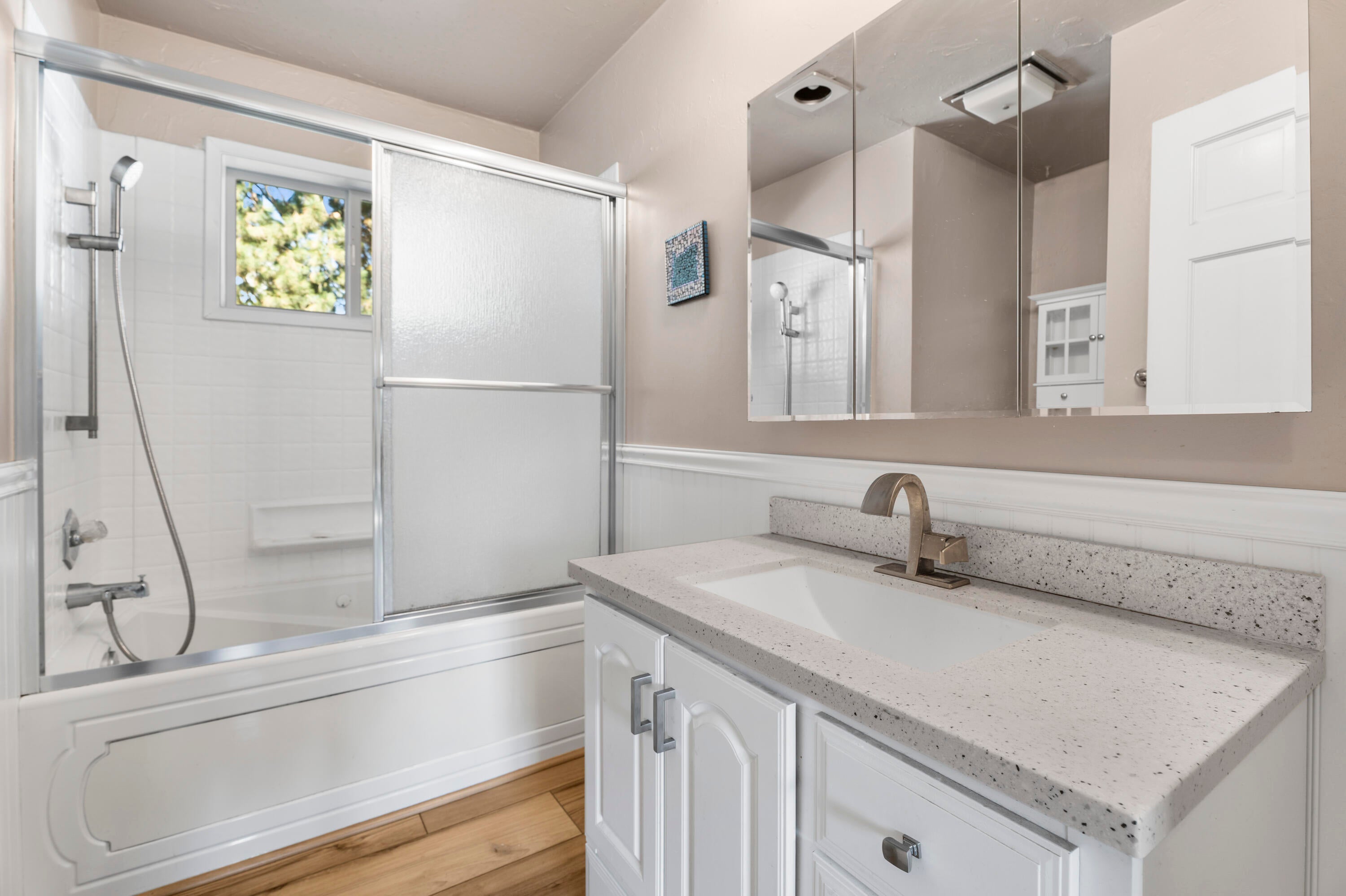 59773 Cheyenne Road Bend, OR 97702 - Photo 23 of 46 32-Bathroom