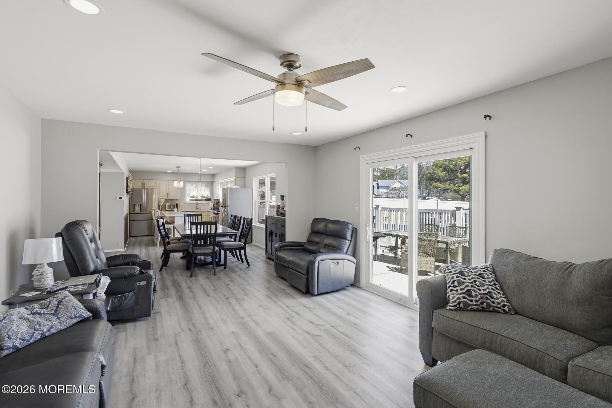 147 Locust Street Tuckerton, NJ 08087 - Photo 9 of 37 147 Locust (11)