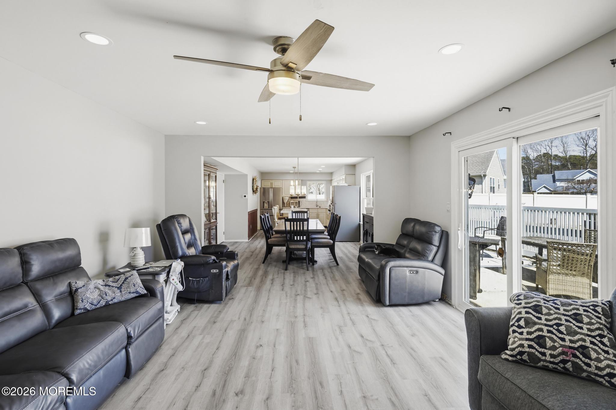 147 Locust Street Tuckerton, NJ 08087 - Photo 10 of 37 147 Locust (12)