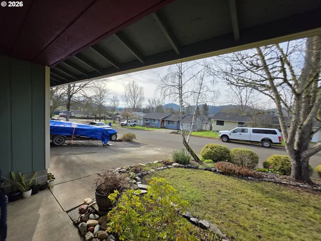 $319,500 | 191 Ryland Drive, Roseburg, OR 97471