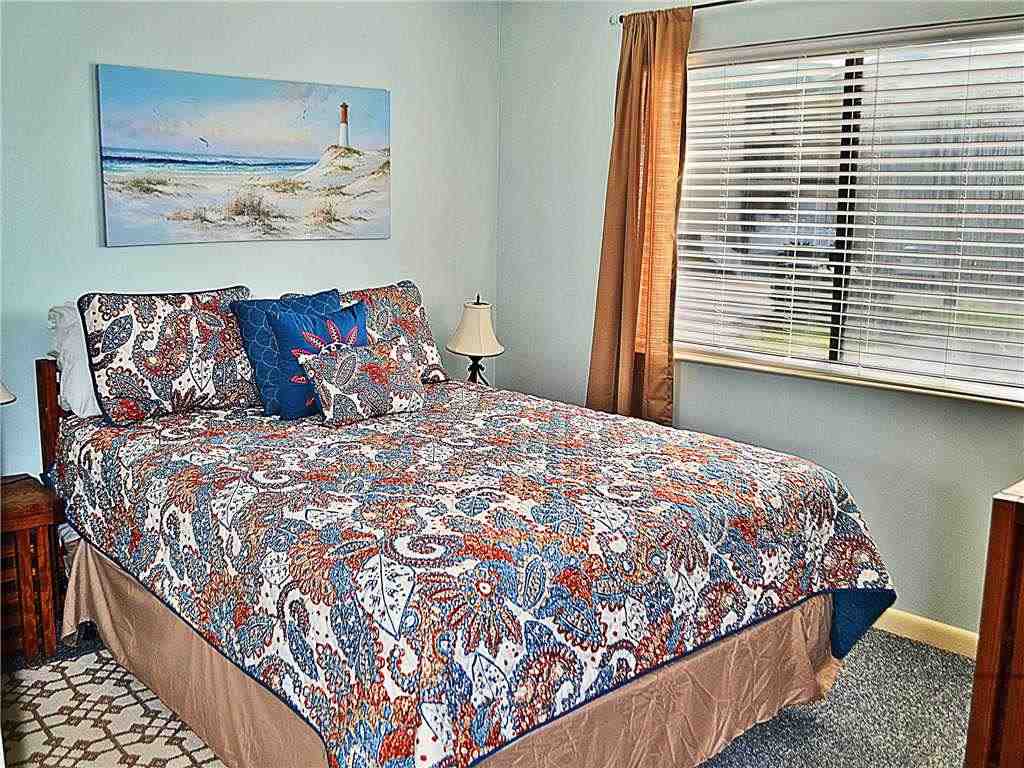 400 Plantation Road, Unit 2117 Gulf Shores, AL 36542 - Photo 7 of 10 Master Bedroom