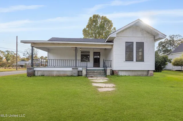 $105,000 | 264 Berry Street, Gloster, MS 39638
