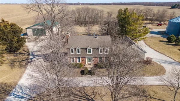 $700,000 | 21389 North 2875 East Road, Lexington, IL 61753