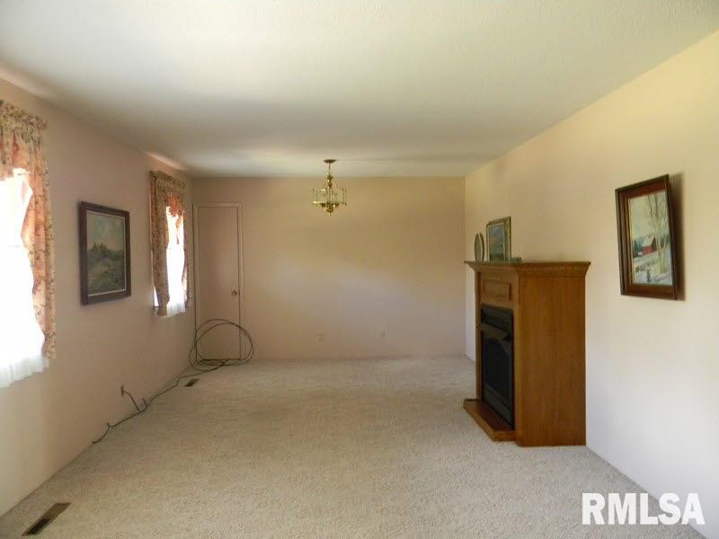 8962 Birch Road Du Quoin, IL 62832 - Photo 4 of 20