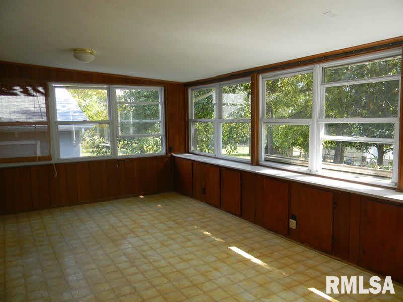 8962 Birch Road Du Quoin, IL 62832 - Photo 8 of 20