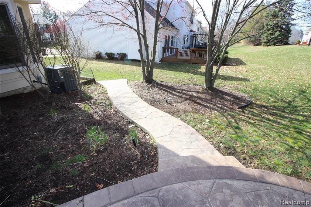 775 Whitney Drive Rochester Hills, MI 48307 - Photo 7 of 22