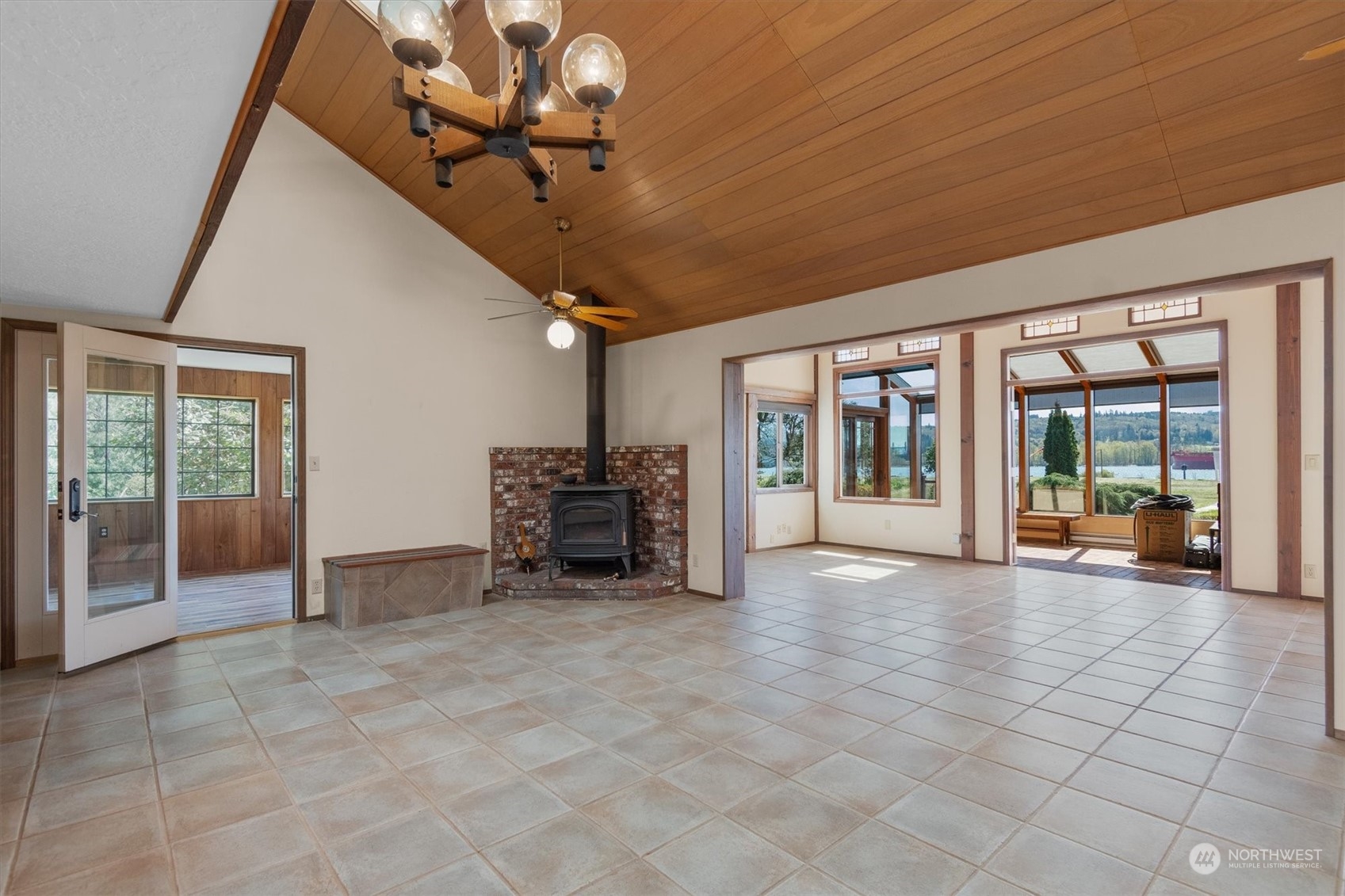 7405 Willow Grove Road Longview, WA 98632 - Photo 17 of 39 a view of an entryway with a table and chairs
