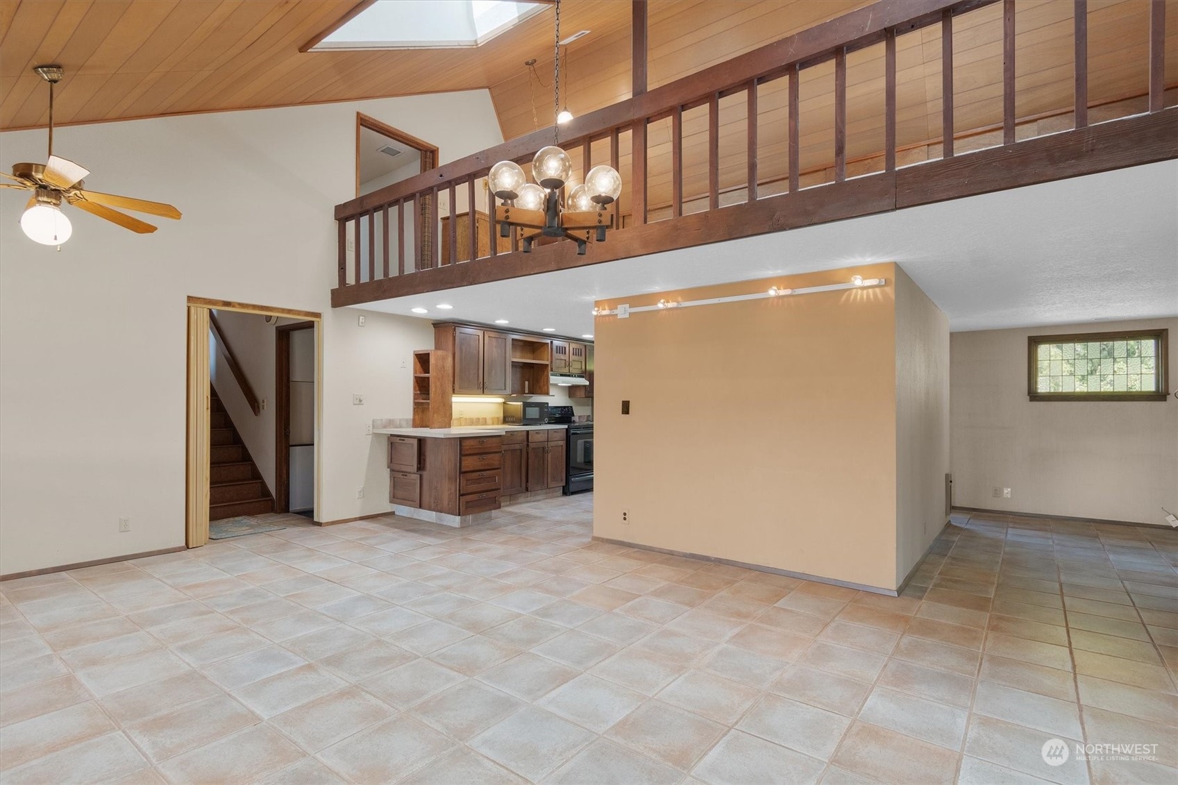 7405 Willow Grove Road Longview, WA 98632 - Photo 18 of 39 a view of a livingroom with a kitchen