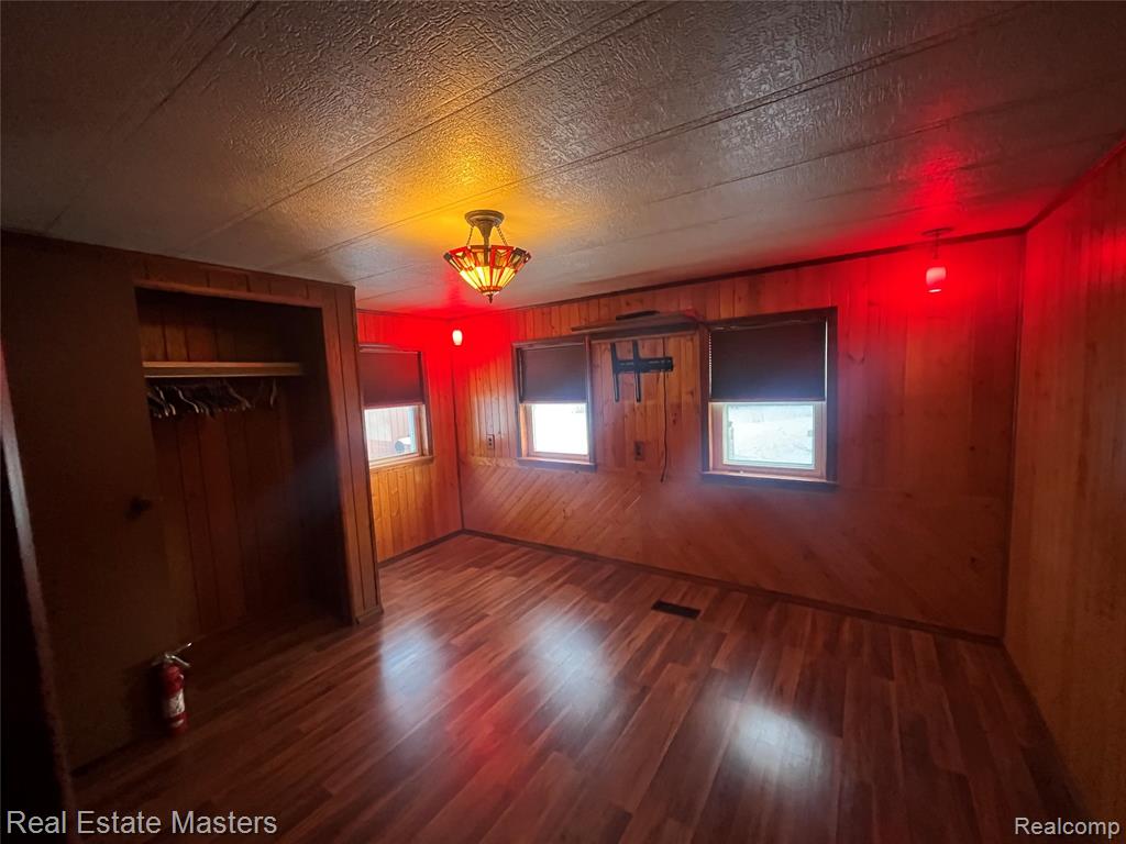 5117 Ravenswood Road Smiths Creek, MI 48074 - Photo 12 of 18