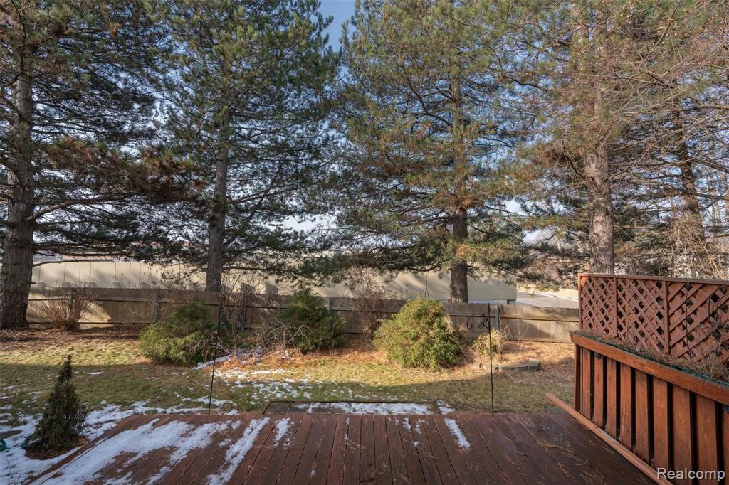 388 Willow Grove Lane Rochester Hills, MI 48307 - Photo 2 of 19