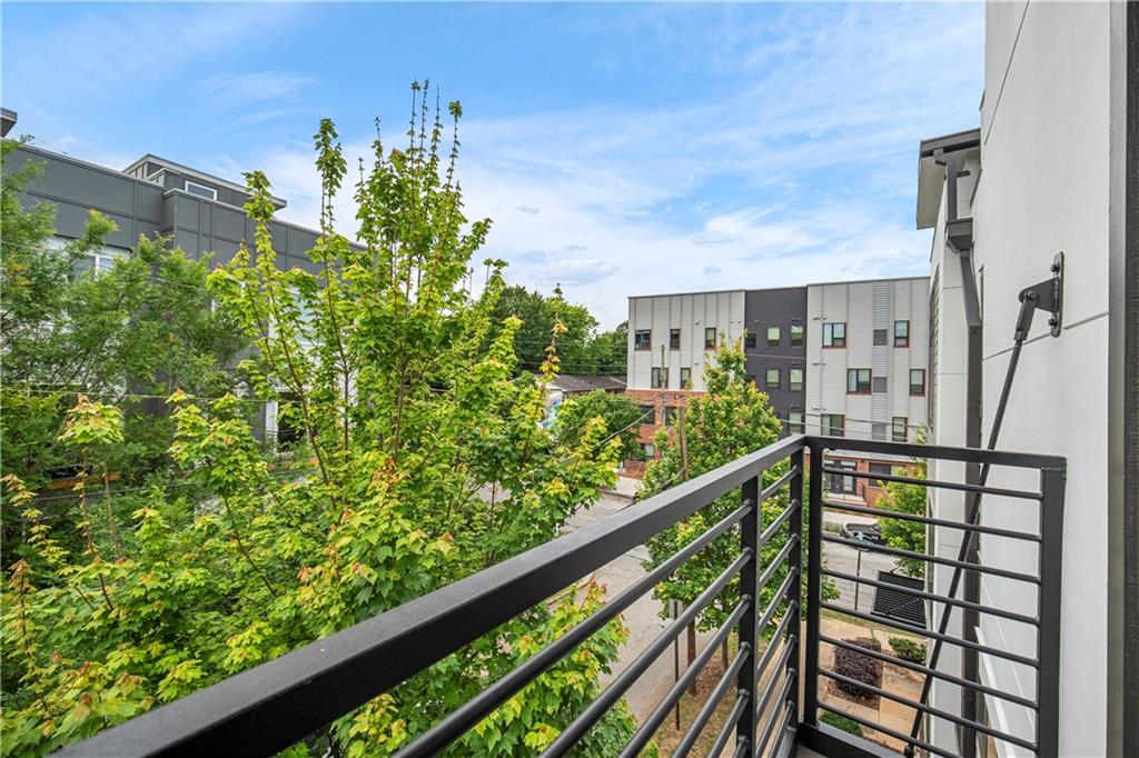 415 Gartrell Street Southeast, Unit 16 Atlanta, GA 30312 - Photo 19 of 29 a view of a balcony