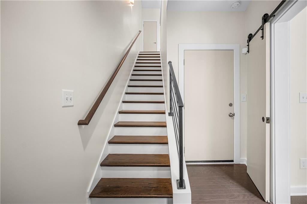 415 Gartrell Street Southeast, Unit 16 Atlanta, GA 30312 - Photo 8 of 29 a view of an entryway