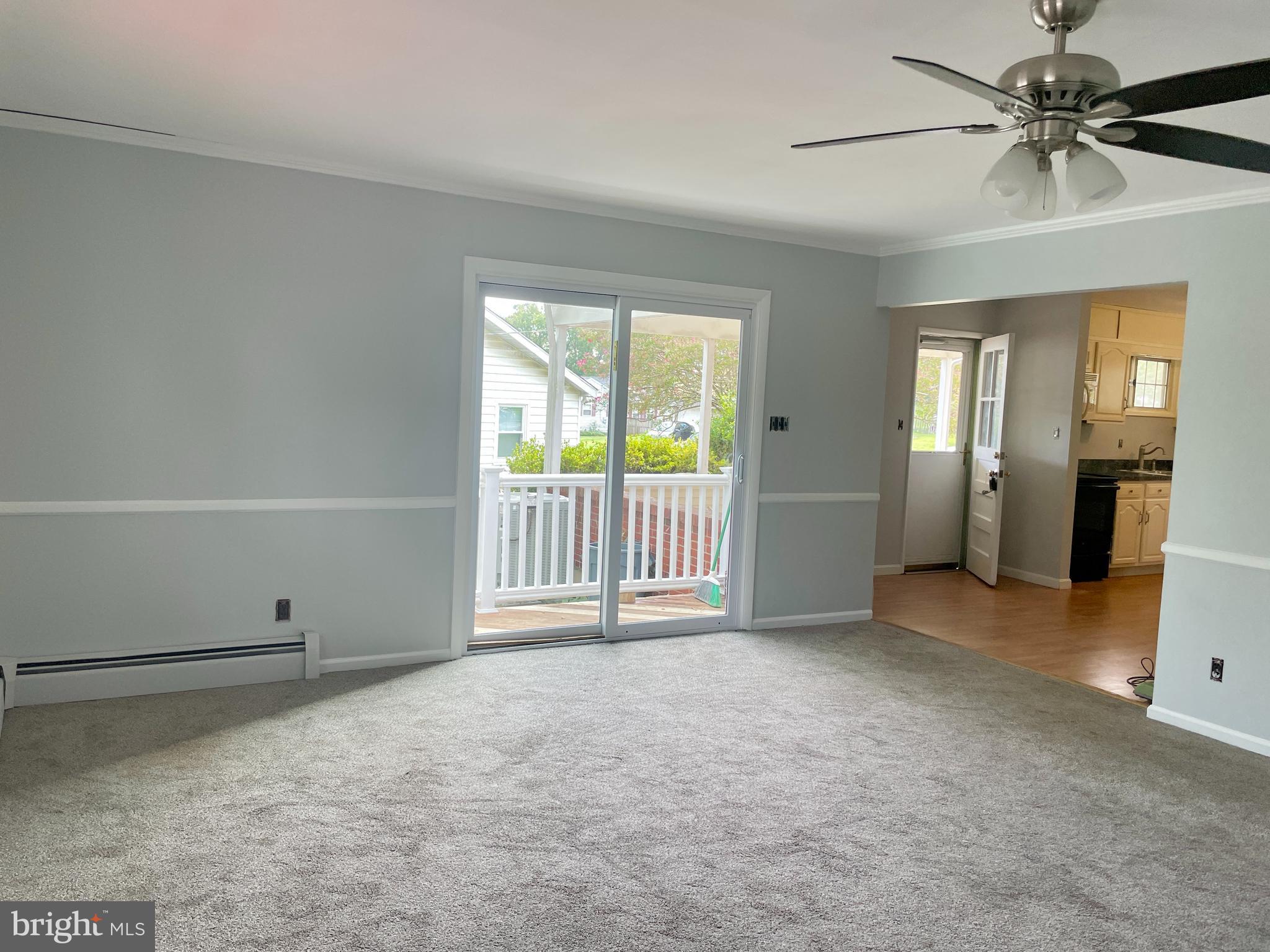 5715 Oakland Road Baltimore, MD 21227 - Photo 7 of 18