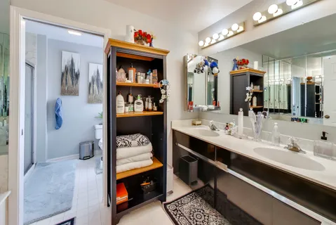 $475,000 | 654 Picardy Circle, Northbrook, IL 60062