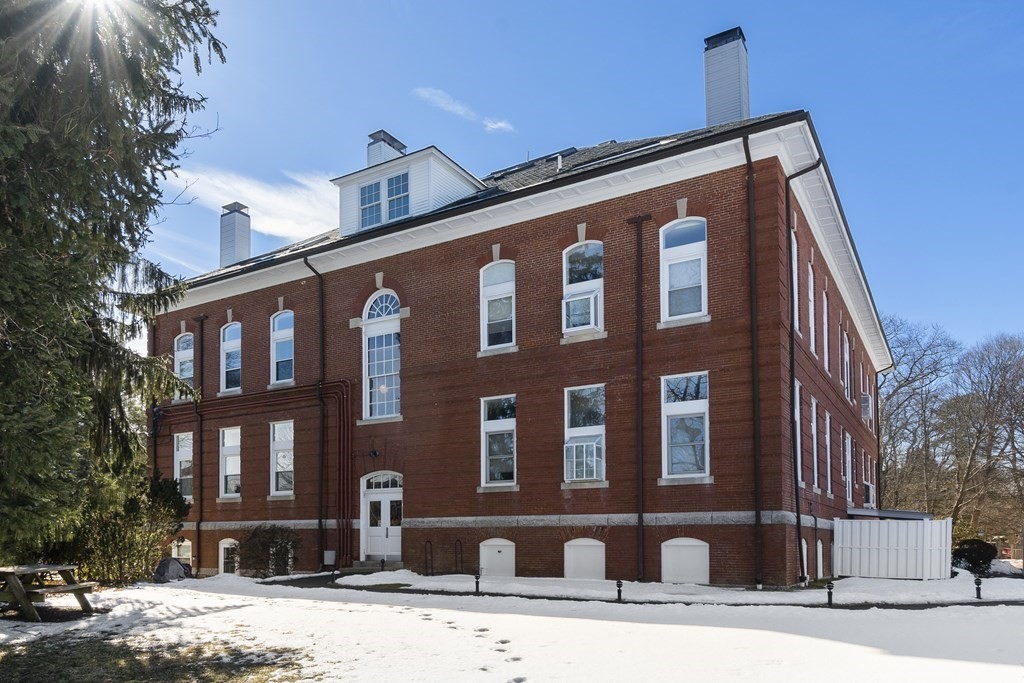 66 Haskell Street, Unit 2W Beverly, MA 01915 - Photo 13 of 16 Gallery Image 13