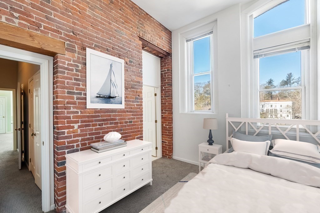 66 Haskell Street, Unit 2W Beverly, MA 01915 - Photo 3 of 16 Gallery Image 3