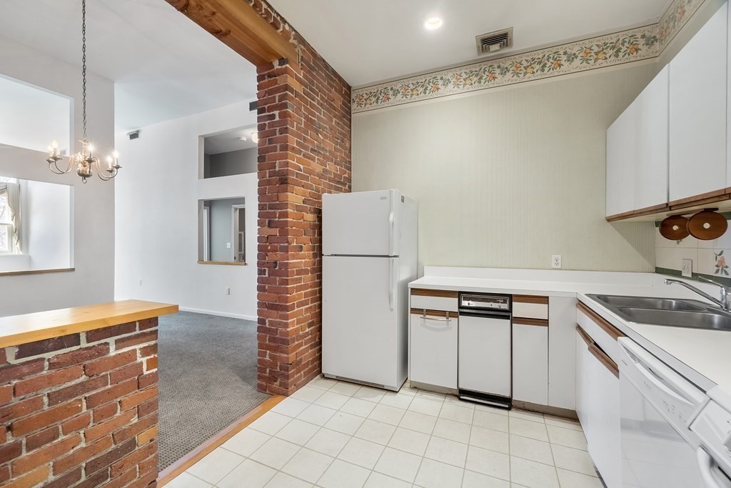 66 Haskell Street, Unit 2W Beverly, MA 01915 - Photo 9 of 16 Gallery Image 9