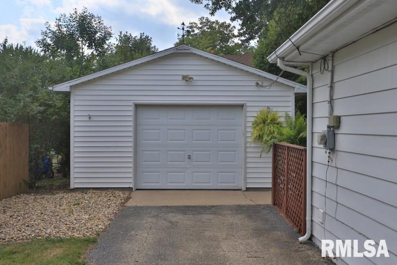 604 Weaver Street Washington, IL 61571 - Photo 28 of 35 Gallery Image 28