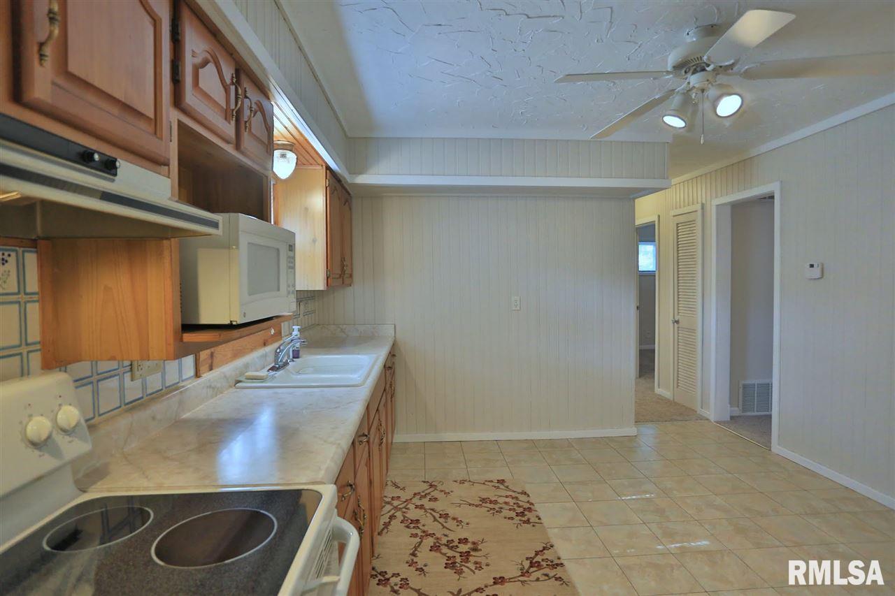 604 Weaver Street Washington, IL 61571 - Photo 5 of 35 Gallery Image 5