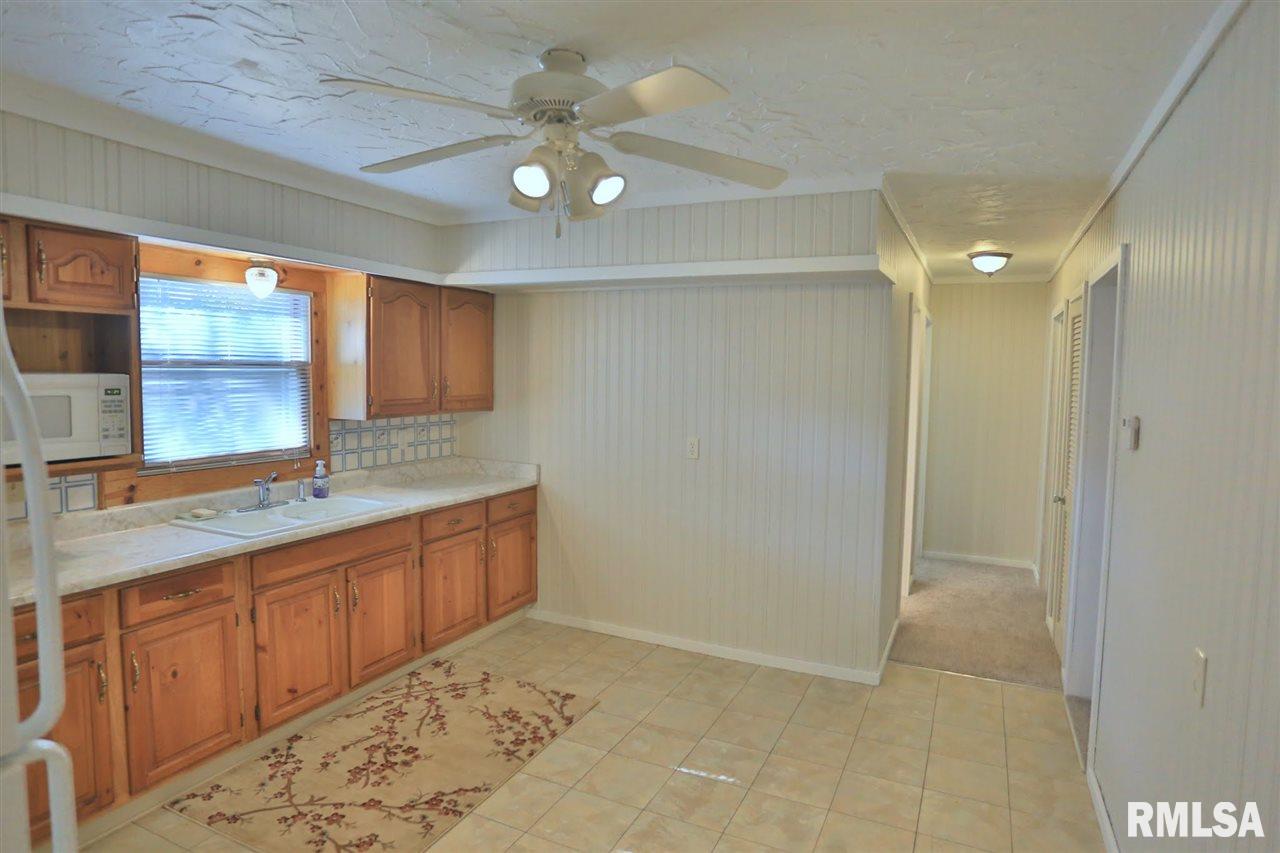 604 Weaver Street Washington, IL 61571 - Photo 8 of 35 Gallery Image 8