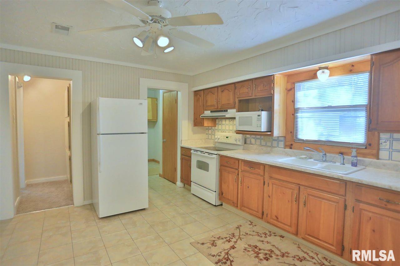 604 Weaver Street Washington, IL 61571 - Photo 9 of 35 Gallery Image 9