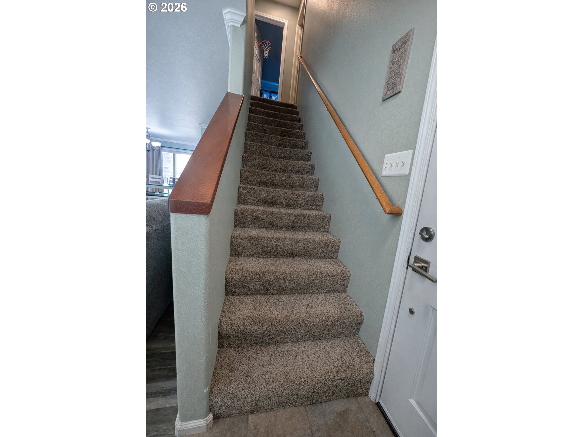 202 Northeast Rifle Range Street, Unit 6 Roseburg, OR 97470 - Photo 11 of 22 Staircase