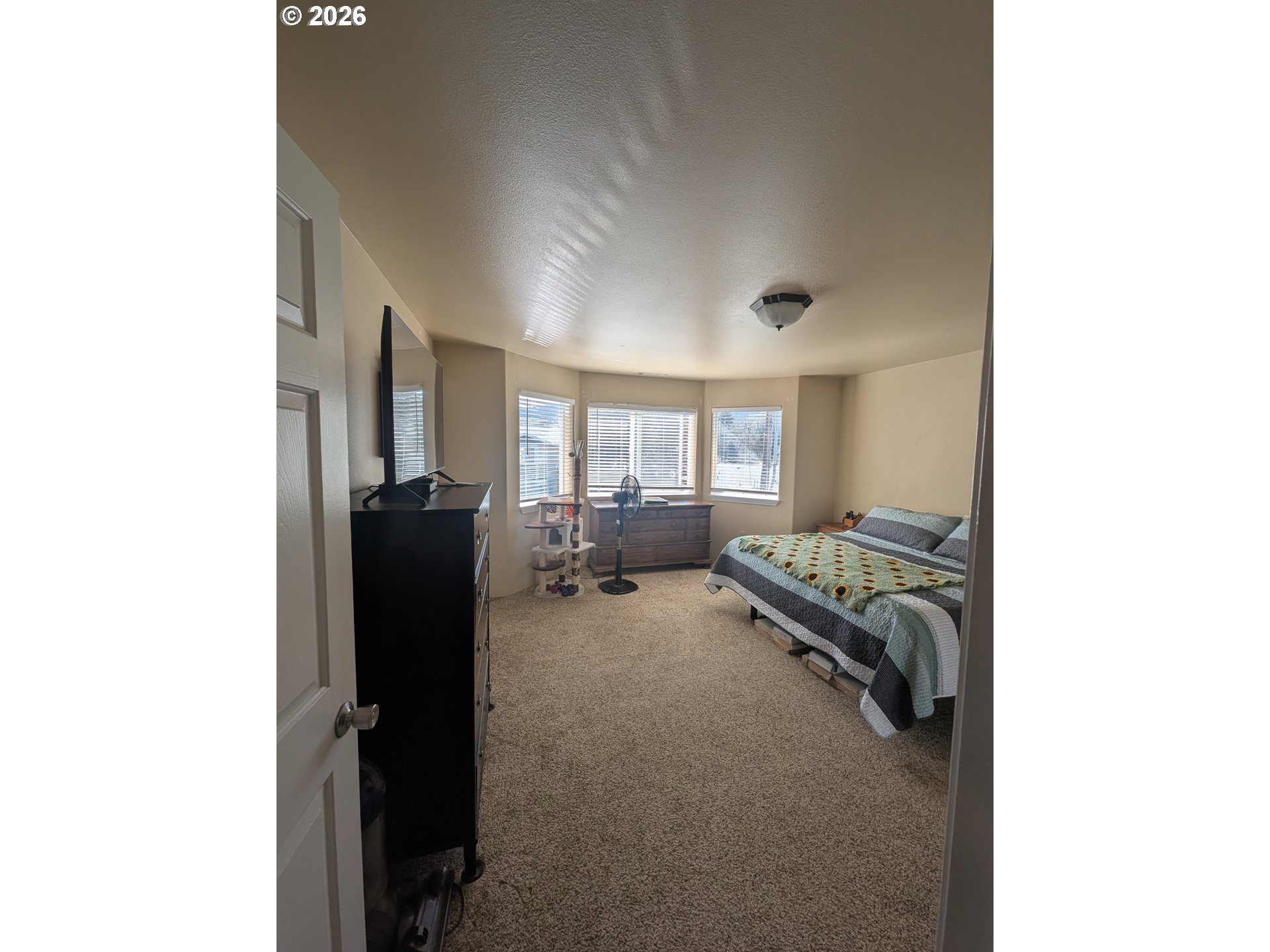 202 Northeast Rifle Range Street, Unit 6 Roseburg, OR 97470 - Photo 16 of 22 Bedroom, Primary