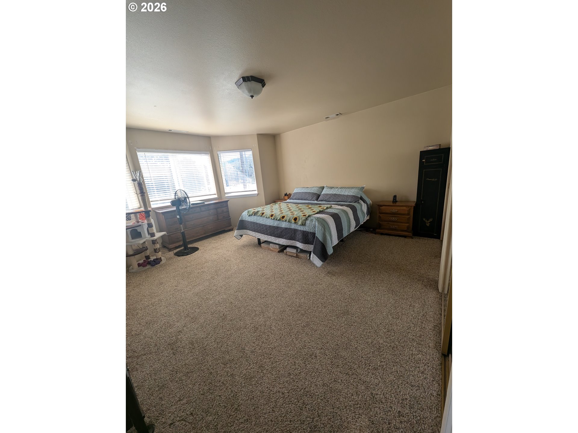 202 Northeast Rifle Range Street, Unit 6 Roseburg, OR 97470 - Photo 17 of 22 Bedroom, Primary